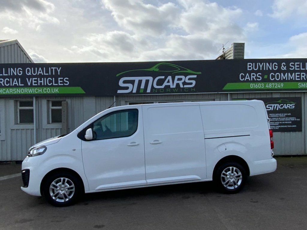 Vauxhall Vivaro 1.5L Sportive DS70HUO White #5