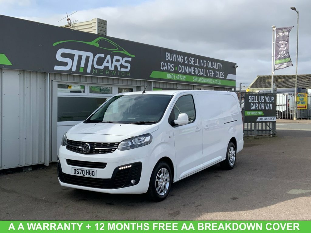 Vauxhall Vivaro 1.5L Sportive White
