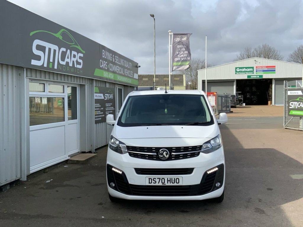 Vauxhall Vivaro 1.5L Sportive DS70HUO White #2