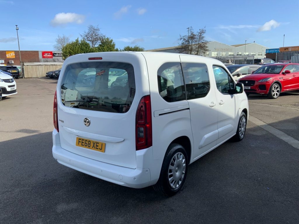 Vauxhall Combo Life 1.5L Energy White #4