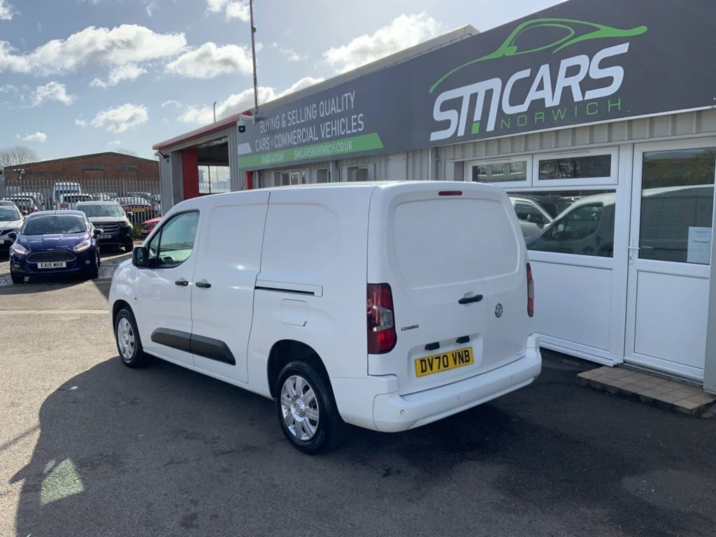 Vauxhall Combo 1.5L Sportive DV70VNB White #6
