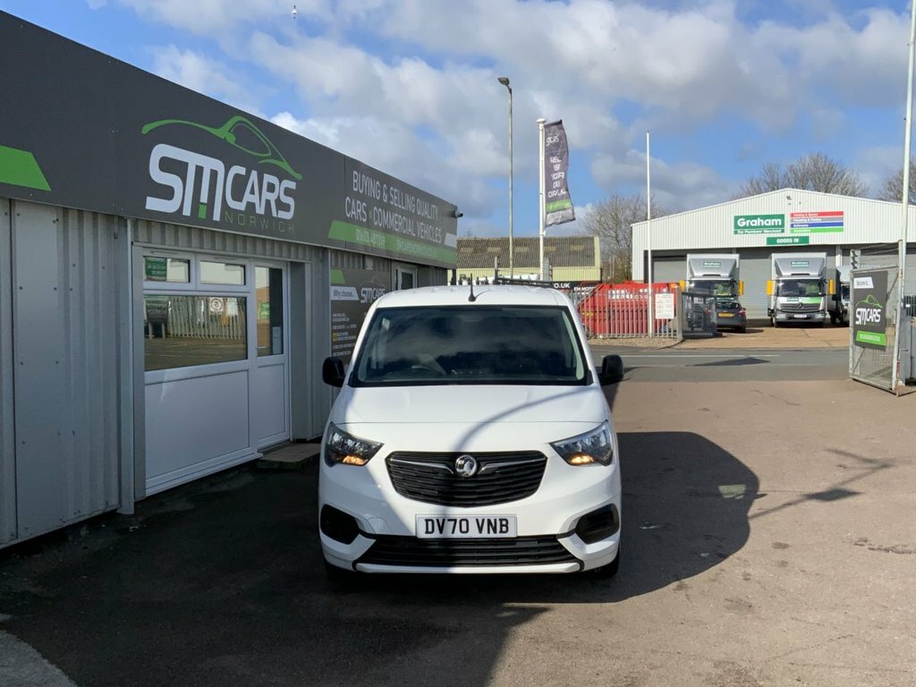 Vauxhall Combo 1.5L Sportive DV70VNB White #2