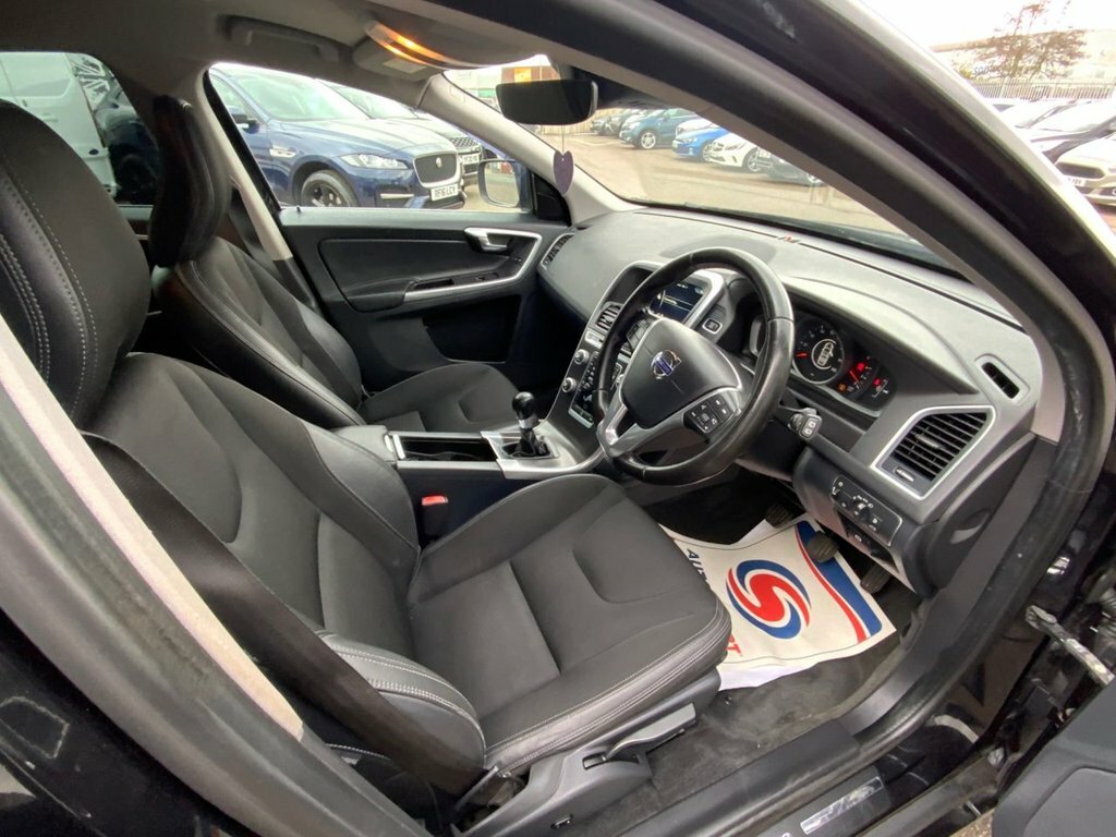 Volvo XC60 2.4L Se Nav NJ65VLO Black #2