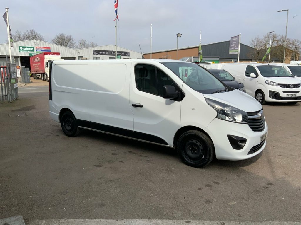 Vauxhall Vivaro 1.6L Sportive DV19YUC White #6