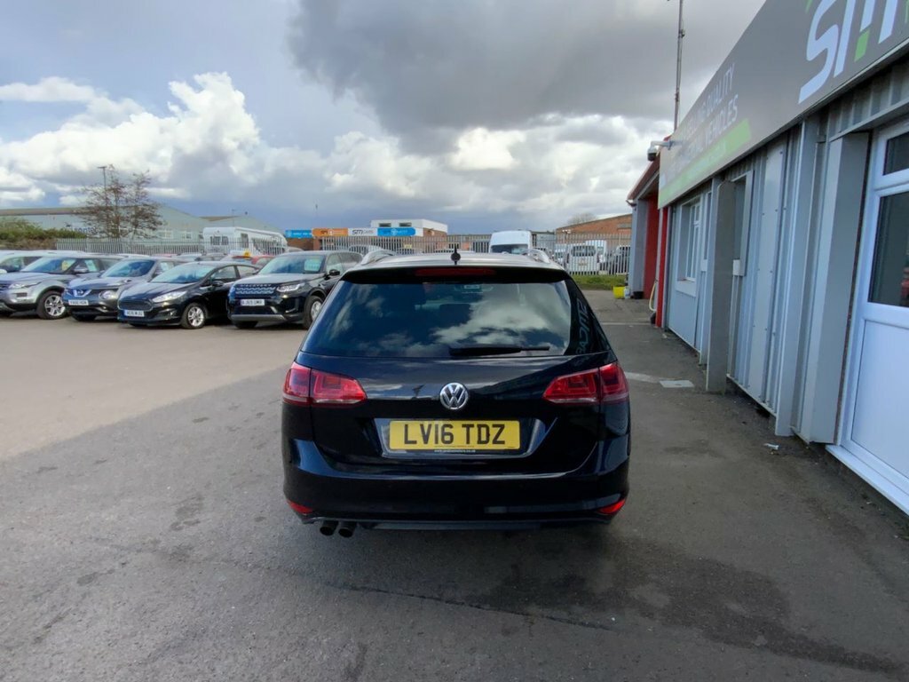 Volkswagen Golf 2L Gt LV16TDZ Black #6
