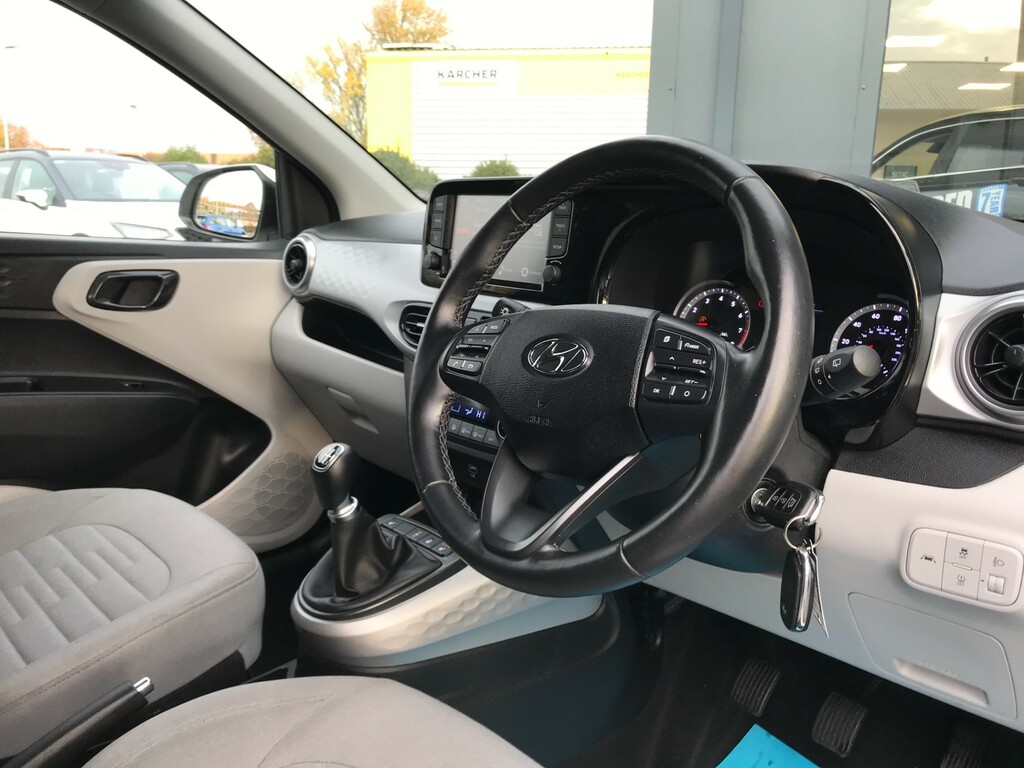 Hyundai I10 1.0 Premium Hatchback Euro 6 S BJ72UBK #6