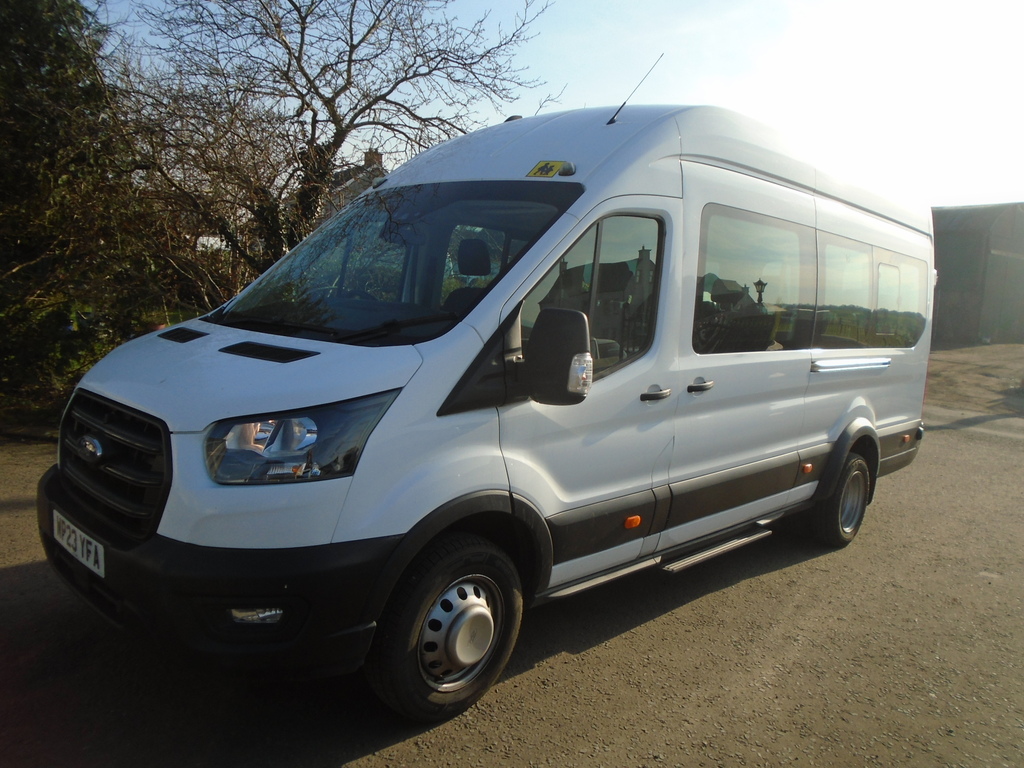 Ford Transit Custom 17 Seat Minibus WP23YFA White #2