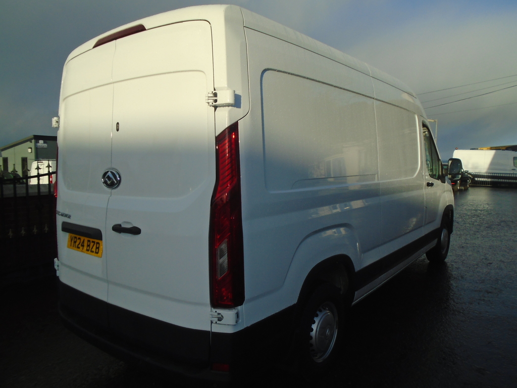 Maxus Deliver 9 Lwb Mr 150Hp. YR24BZB White #6