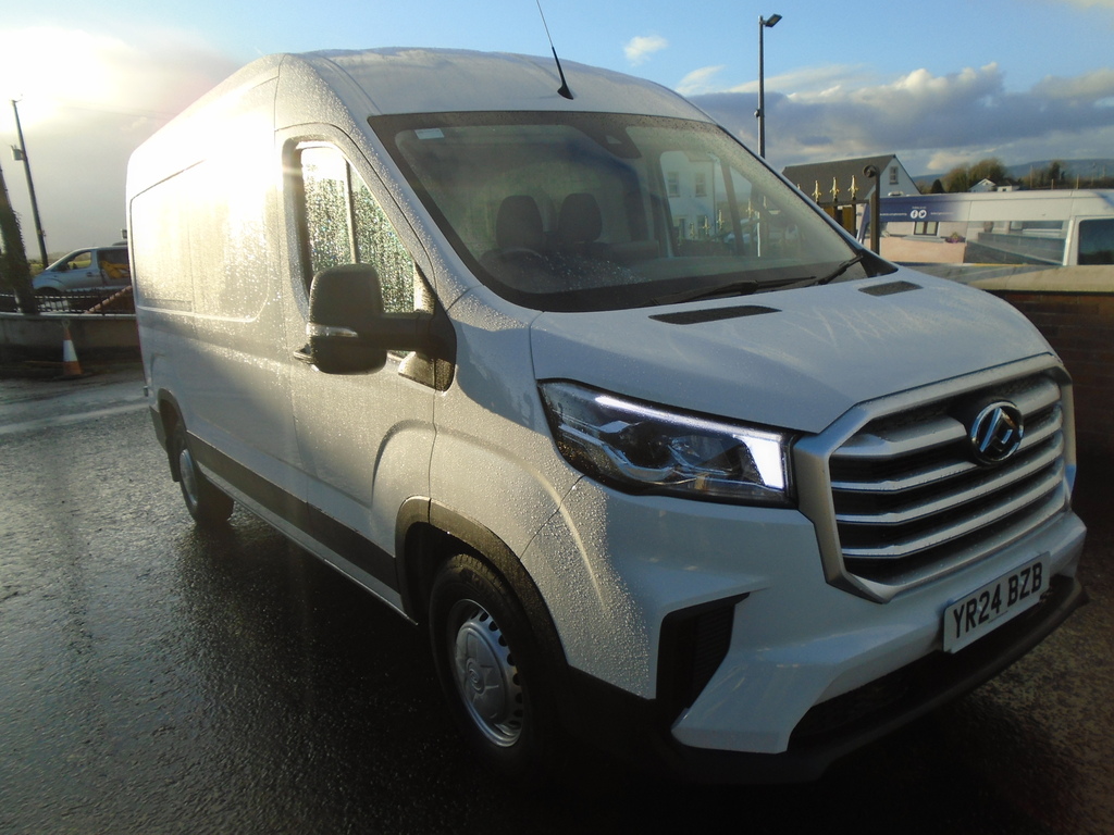 Maxus Deliver 9 Lwb Mr 150Hp. YR24BZB White