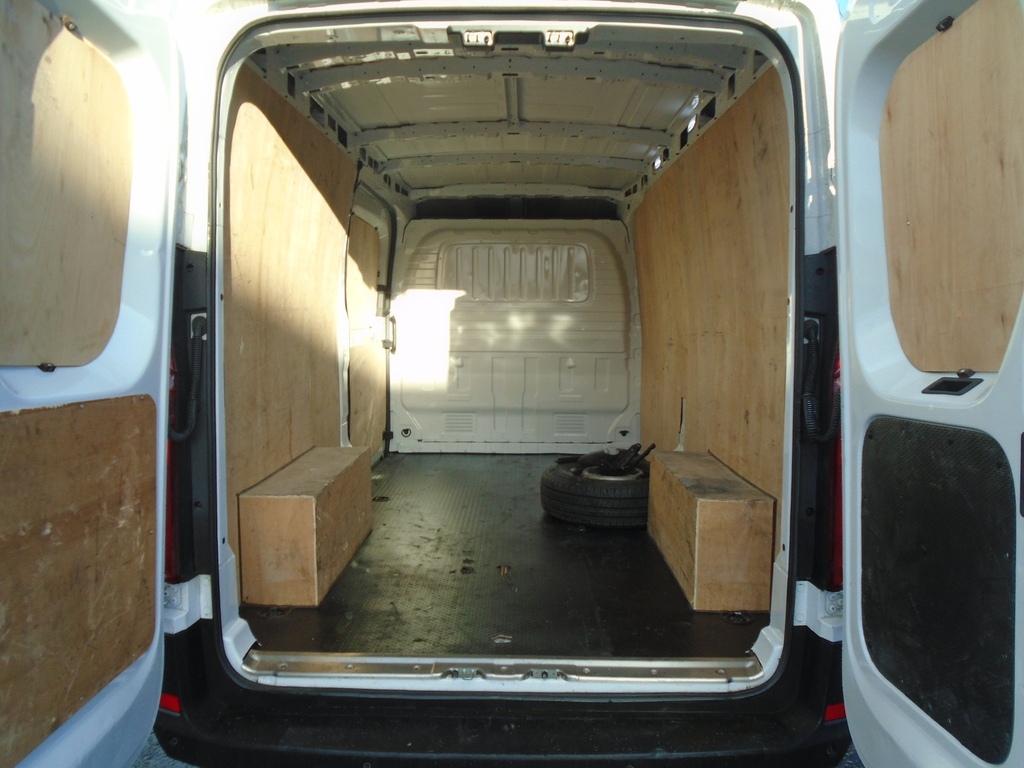 Maxus Deliver 9 Lwb Mr 150Hp. YR24BZB White #5