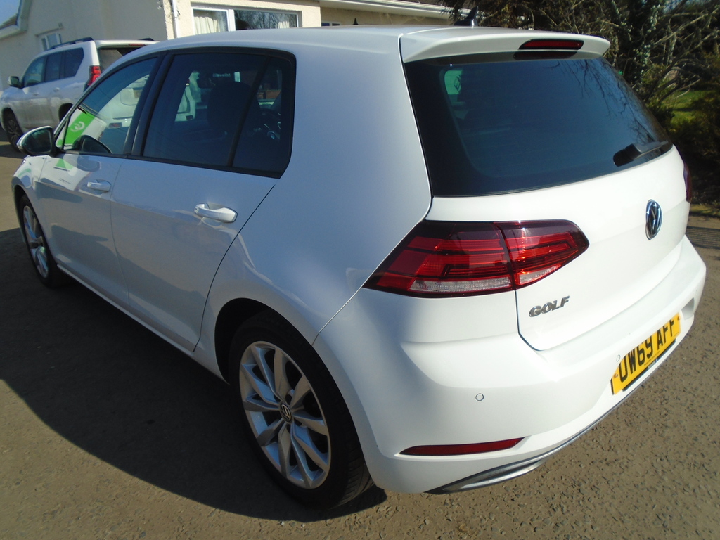 Volkswagen Golf 1.6Tdi Gt. OW69AFF White #4