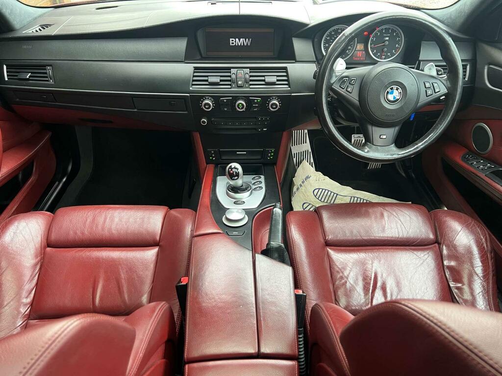 BMW M5 5.0 V10 Red #21