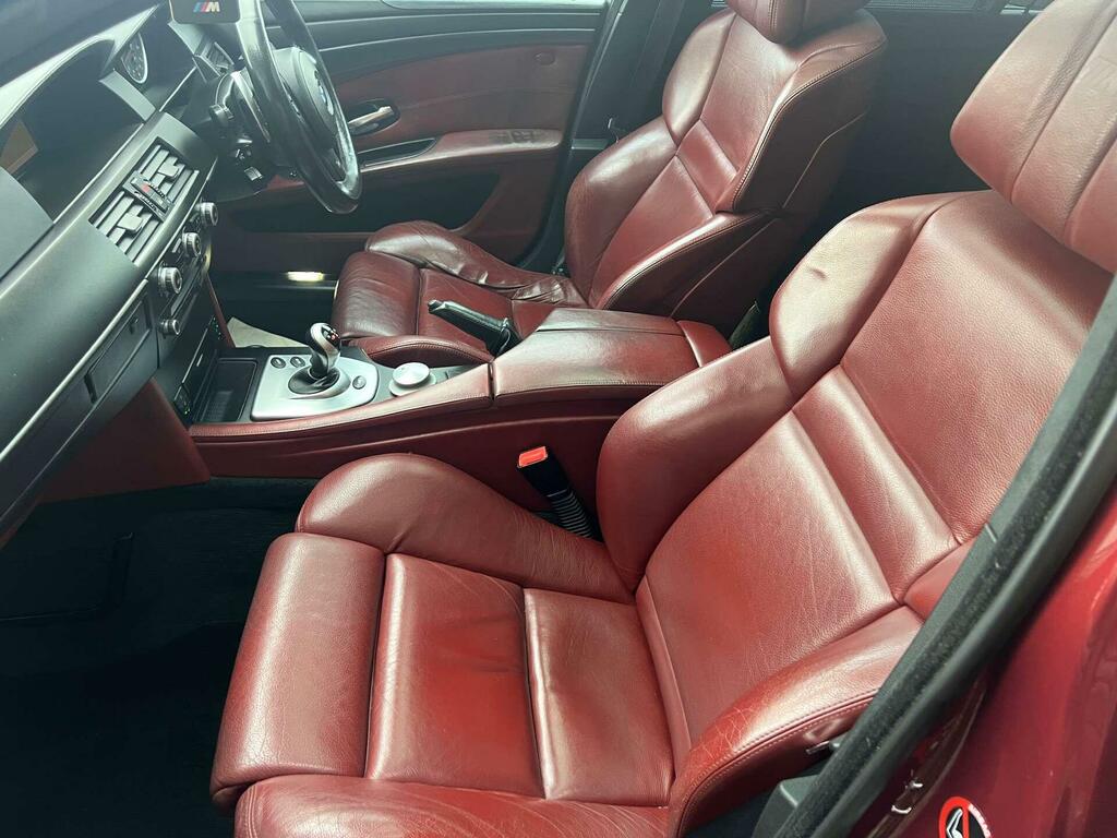BMW M5 5.0 V10 Red #24