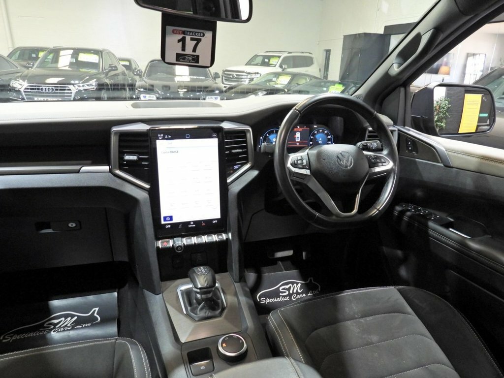 Volkswagen Amarok 2L Style SL74HZT Black #4