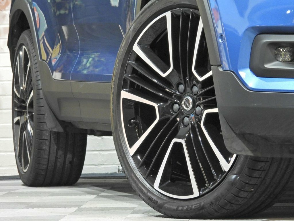 Volvo XC40 1.5L R-design Pro Blue #5