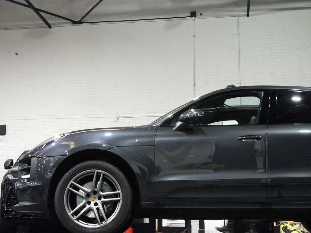 Porsche Macan 3L S RF19WEO Grey #2