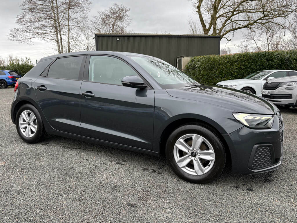 Audi A1 25 Tfsi Technik YC71JNV Grey #3