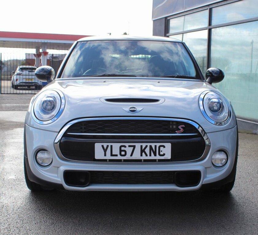 Mini Hatch 2L Cooper S YL67KNC Silver #2