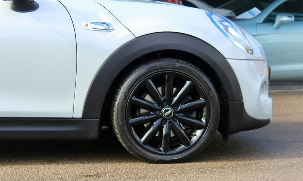 Mini Hatch 2L Cooper S YL67KNC Silver #4