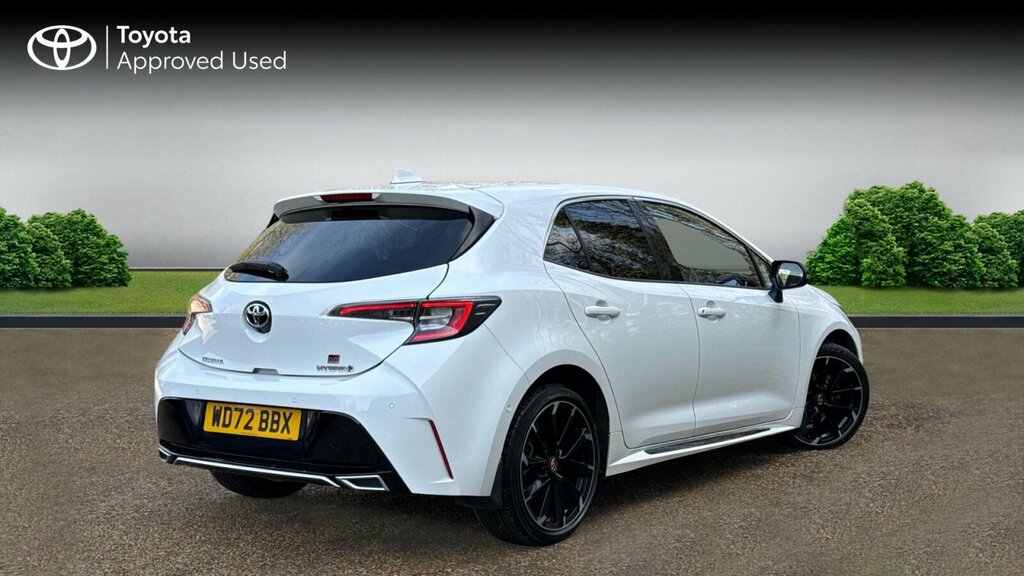 Toyota Corolla 1.8 Vvt-h Gr Sport Hatchback Hybrid Cvt WD72BBX White #3