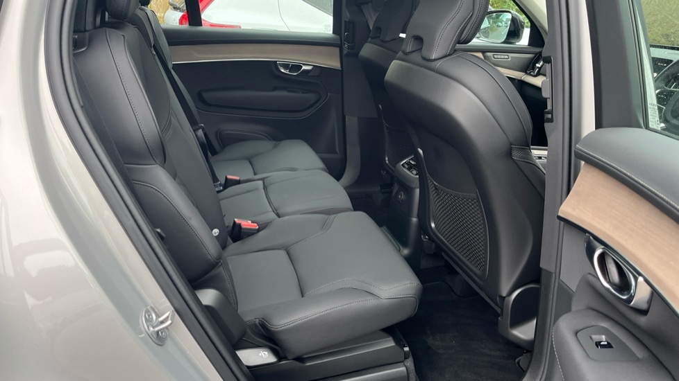Volvo XC90 Plus, T8 Awd Plug-in Hybrid, Dark HK75ZMX Silver #6