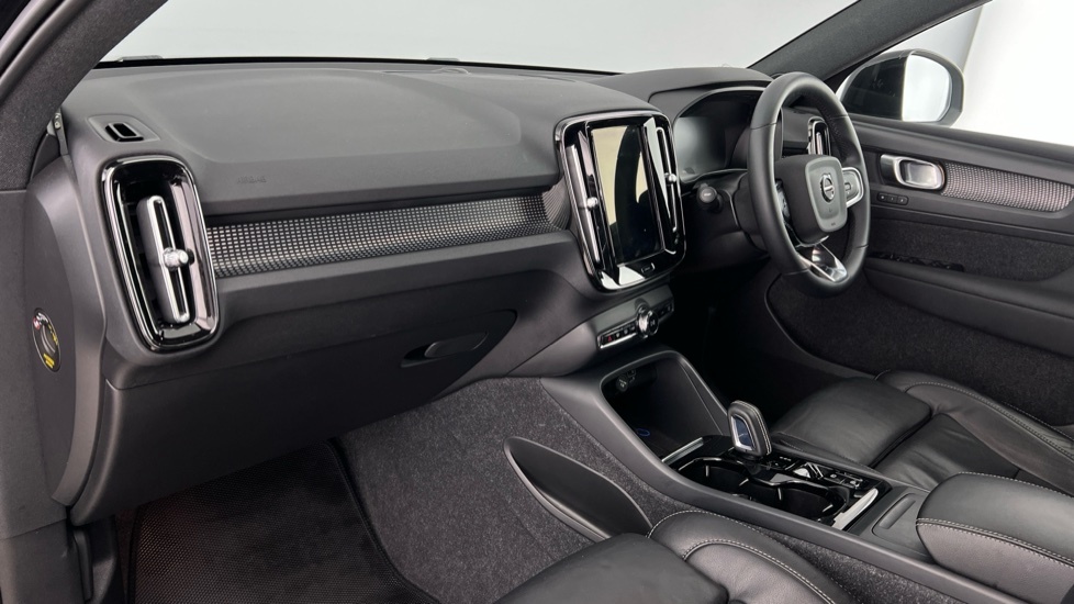 Volvo XC40 R-design, B4 Mild Hybrid NG71DHZ Black #6