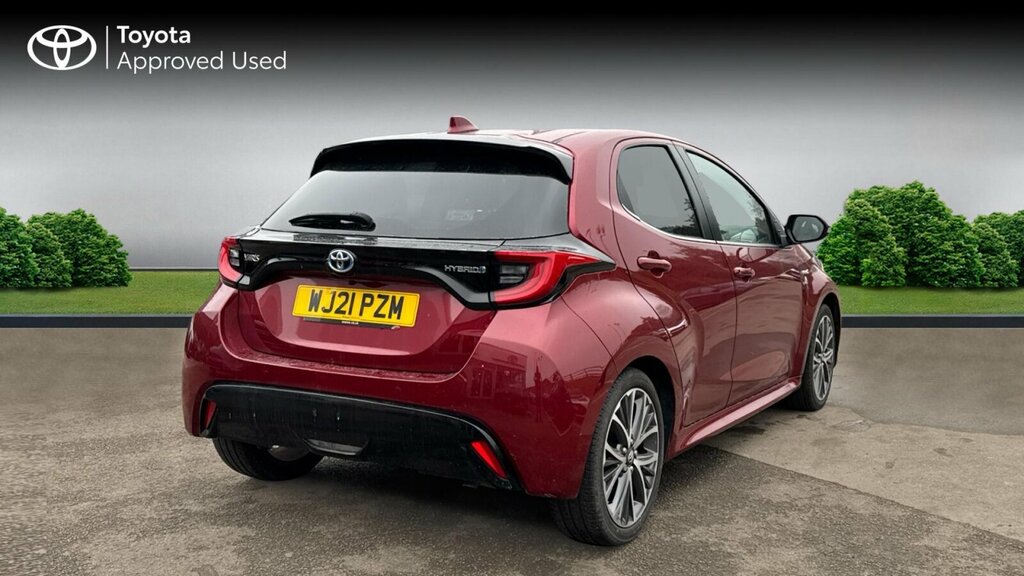 Toyota Yaris 1.5 Vvt-h Excel Hatchback Hybrid E-cvt WJ21PZM Red #2