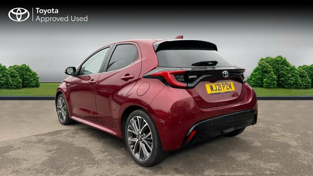 Toyota Yaris 1.5 Vvt-h Excel Hatchback Hybrid E-cvt WJ21PZM Red #4