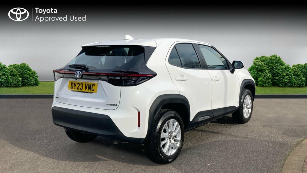Toyota Yaris Cross 1.5 Vvt-h Icon E-cvt Euro 6 Ss DY23VMC White #2