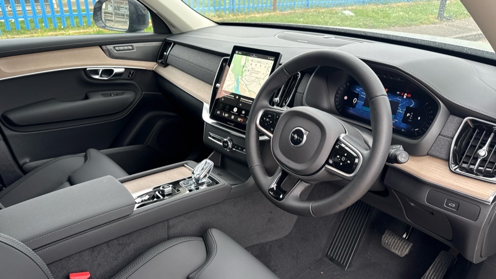 Volvo XC90 Plus, B5 Awd Mild Hybrid, Dark, 7 Seats HV26DXZ Grey #4