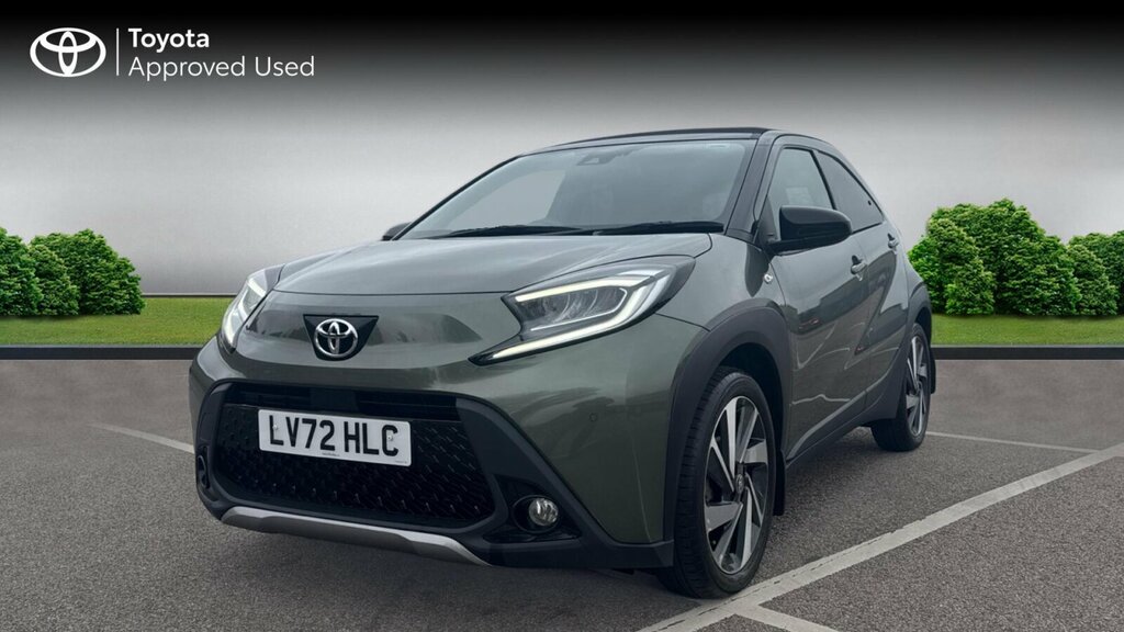 Toyota Aygo X 1.0 Vvt-i Exclusive Hatchback X-shift E LV72HLC Green #3