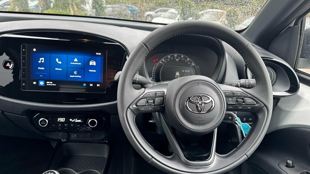 Toyota Aygo X 1.0 Vvt-i Edge Hatchback Euro 6 HK75TNE White #6