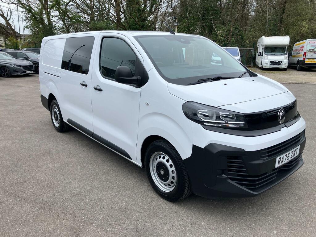 Vauxhall Vivaro 2.0 Turbo D Prime XL Crew Van Lwb Euro 6 6Dr White
