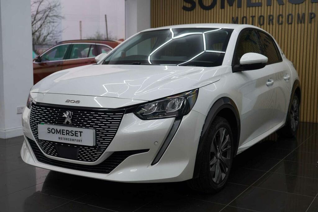 Peugeot e-208 Hatchback 50Kwh Allure 202070 VK70JXE White #5