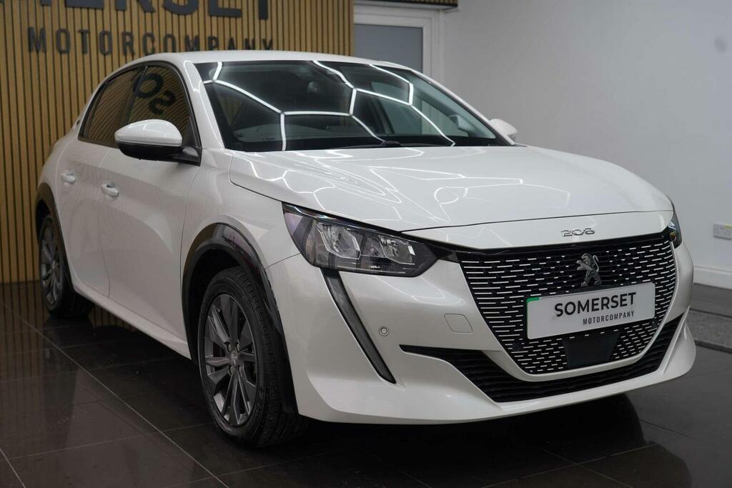 Peugeot e-208 Hatchback 50Kwh Allure 202070 VK70JXE White #3