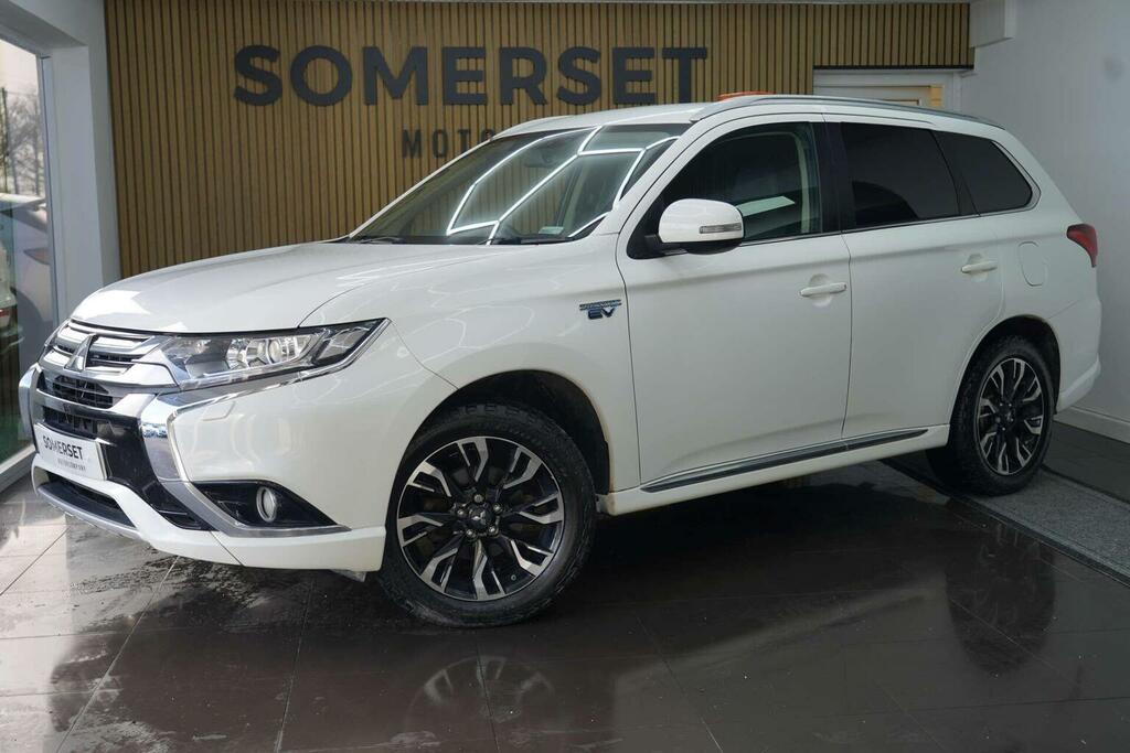 Mitsubishi Outlander Suv 2.0 12Kwh 3H Cvt 4Wd Euro 6 Ss 201818 White