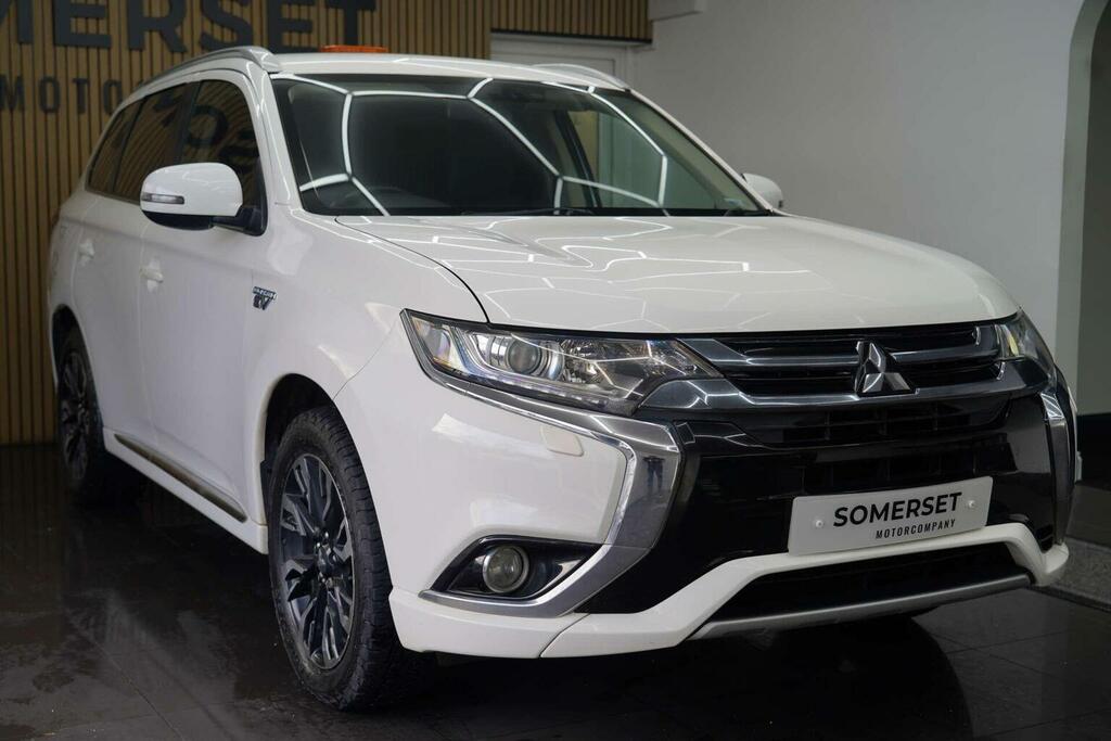 Mitsubishi Outlander Suv 2.0 12Kwh 3H Cvt 4Wd Euro 6 Ss 201818 WR18YWK White #4