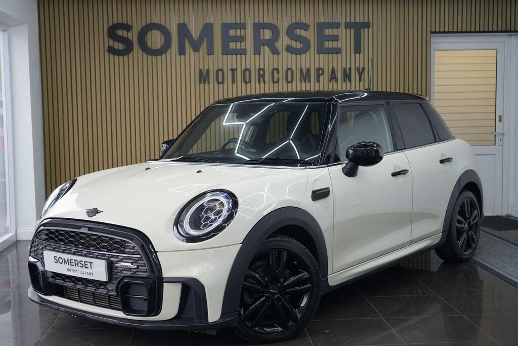 Mini Hatch Hatchback 1.5 Cooper Sport Steptronic Euro 6 Ss White