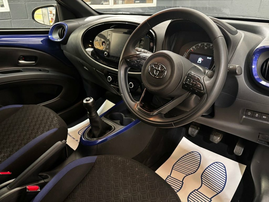 Toyota Aygo X 1L Edge LB23KMA Blue #2