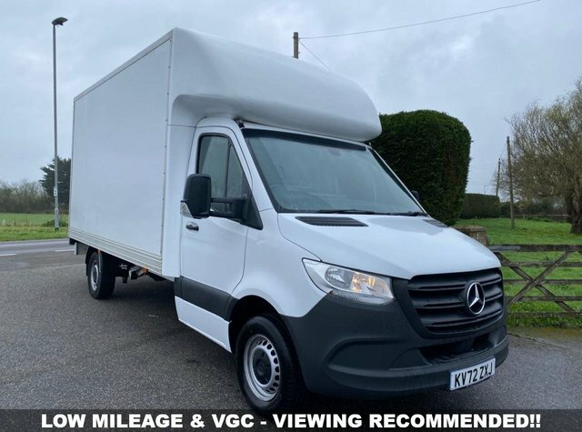 Mercedes-Benz Sprinter Progressive 315 L3 Lwb Luton Tailift 2.0Cdi 150B KV72ZXJ White