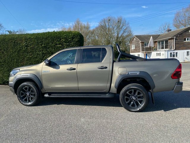 Toyota HILUX Invincible X Double Cab Pick Up 2.8 D-4d 204Bhp Au DF73PCY Brown #4