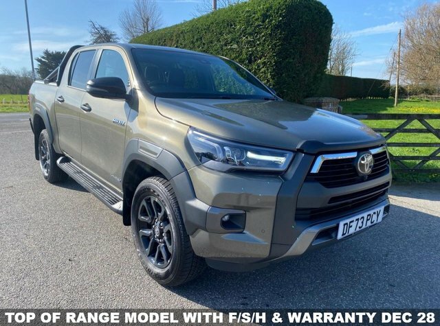 Toyota HILUX Invincible X Double Cab Pick Up 2.8 D-4d 204Bhp Au Brown