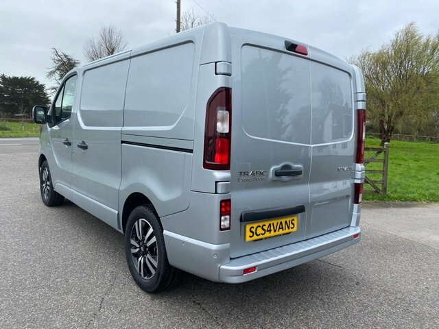 Renault Trafic Sl30 Extra Sport L1 Swb 2.0 Dci 150Ps MV26OLE Silver #6
