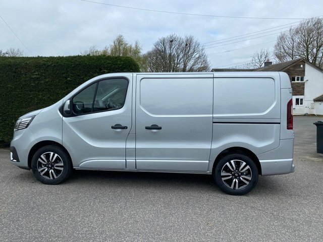 Renault Trafic Sl30 Extra Sport L1 Swb 2.0 Dci 150Ps MV26OLE Silver #4