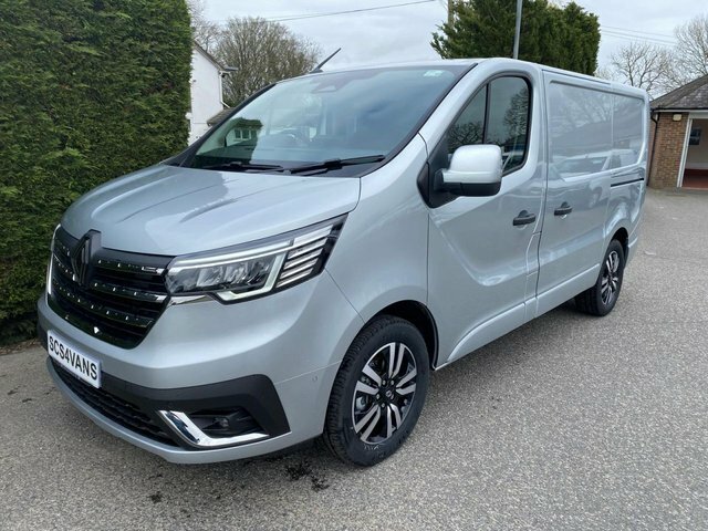 Renault Trafic Sl30 Extra Sport L1 Swb 2.0 Dci 150Ps MV26OLE Silver #3