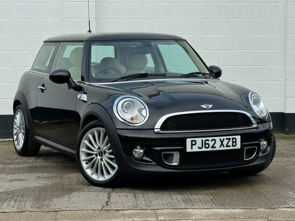 Mini Hatch 1.6L Cooper S Inspired By Goodwood Black