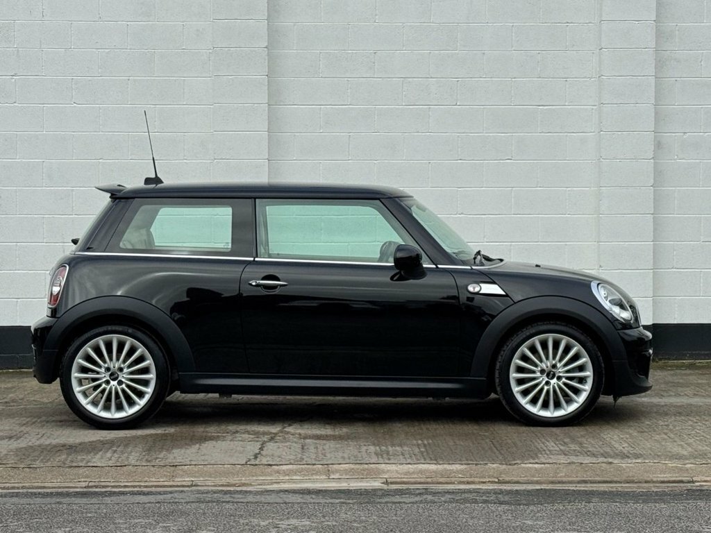 Mini Hatch 1.6L Cooper S Inspired By Goodwood GT02SHE Black #4
