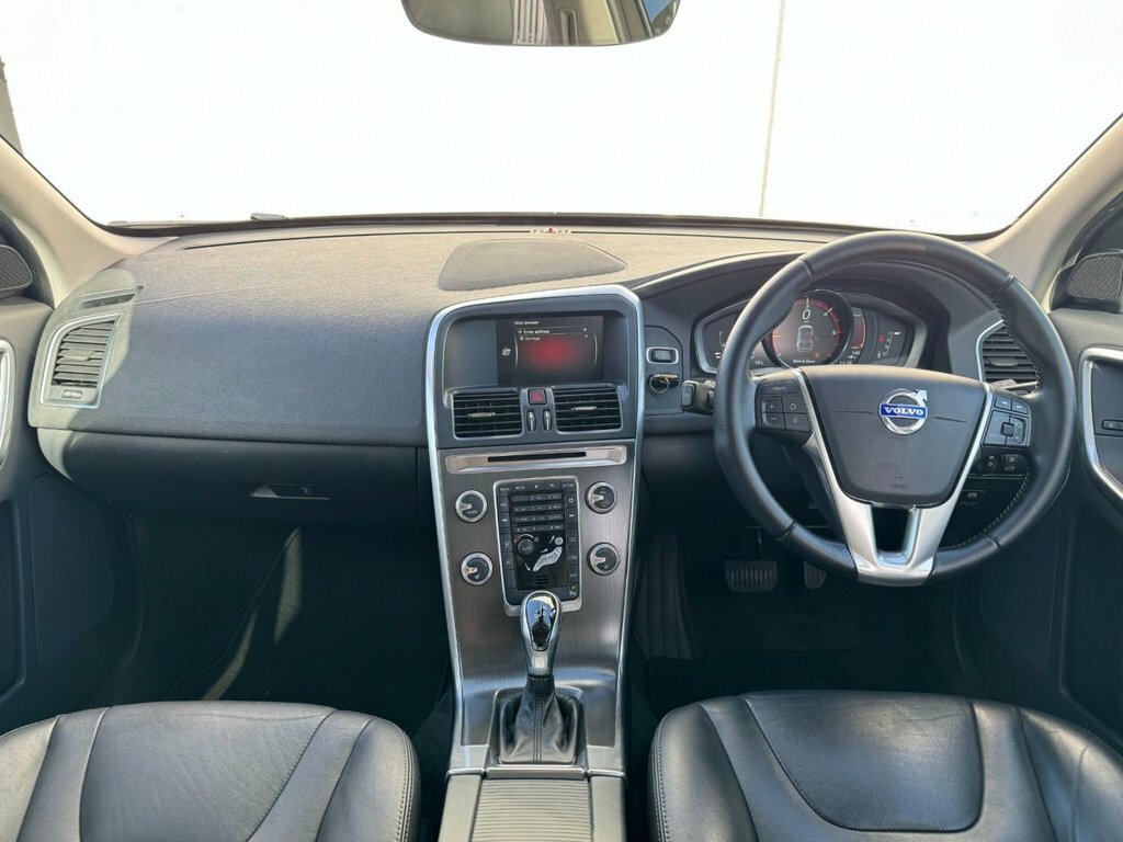 Volvo XC60 2L Se Lux Nav EF14XME Gold #2
