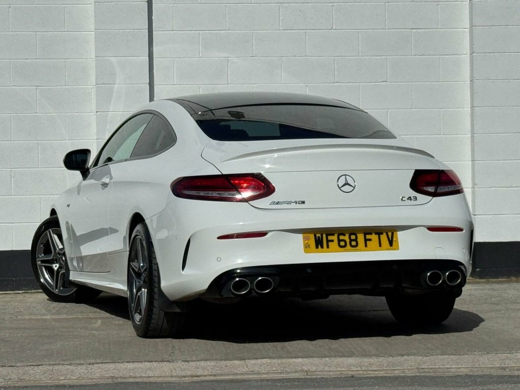 Mercedes-Benz C Class 3L Amg White #3