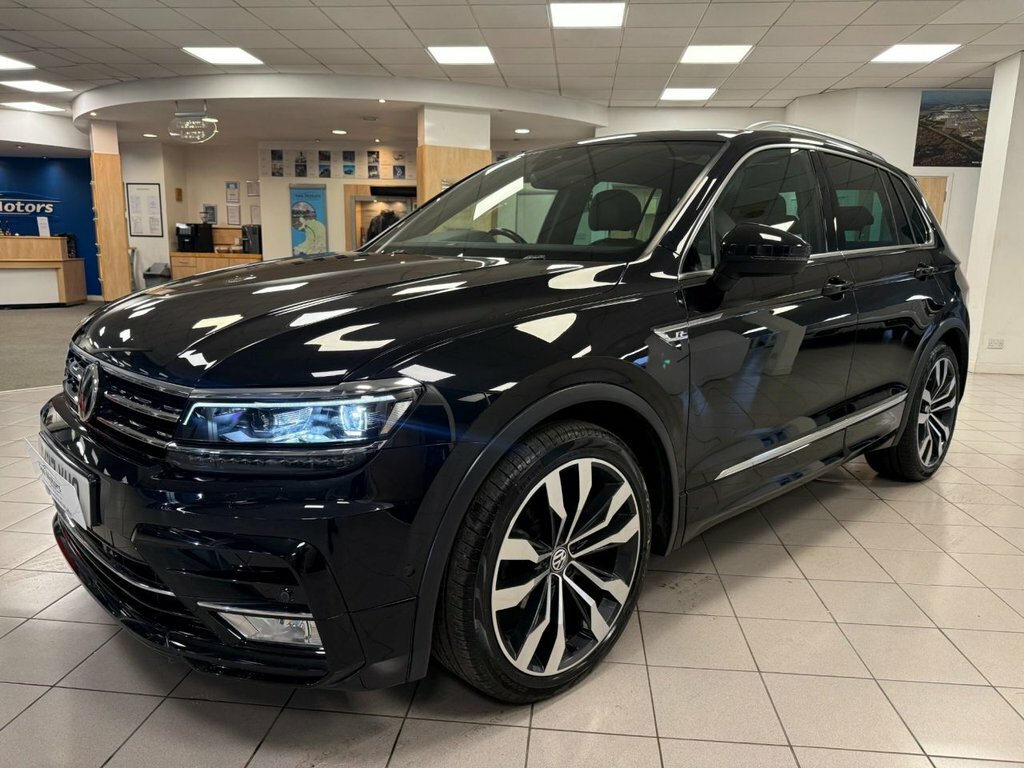 Volkswagen Tiguan 2L R-line DF17YUO Black #3